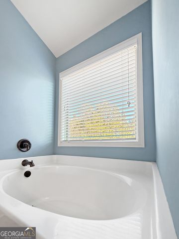 194 Inverness Avenue, Newnan, GA 30263