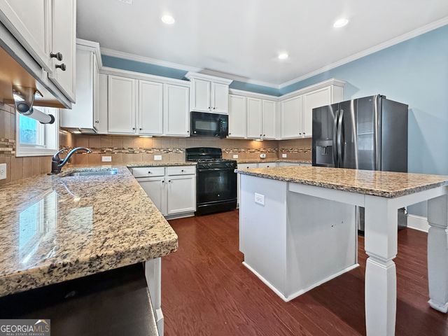 194 Inverness Avenue, Newnan, GA 30263