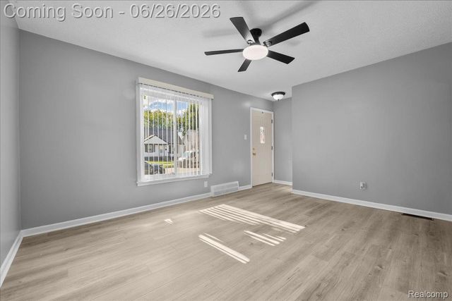 29710 Quinkert Street, Roseville, MI 48066