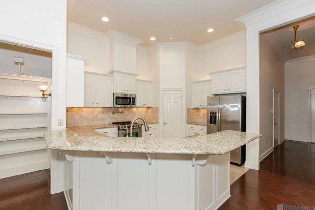 11051 Shoreline Dr, Baton Rouge, LA 70809