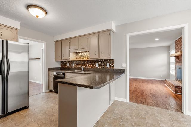 534 Brentwood Cir, Clarksville, TN 37042