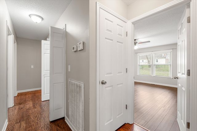 534 Brentwood Cir, Clarksville, TN 37042