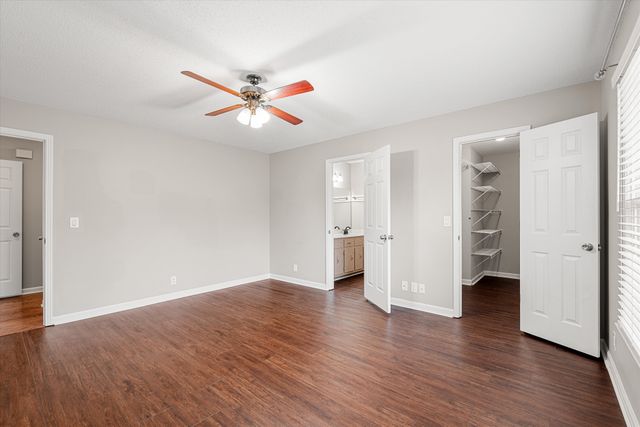 534 Brentwood Cir, Clarksville, TN 37042