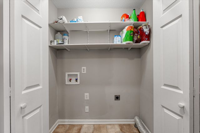 534 Brentwood Cir, Clarksville, TN 37042