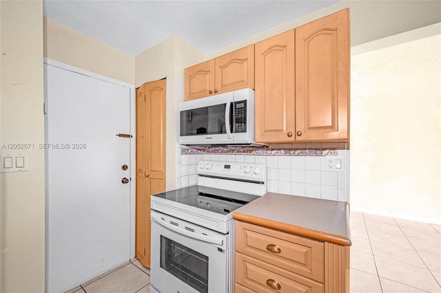 6861 SW 147th Avenue 3G, Miami, FL 33193