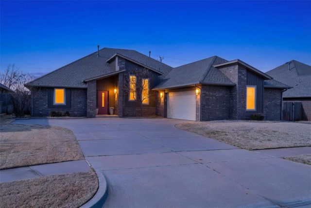 17705 Sparrow Hawk Lane, Edmond, OK 73012