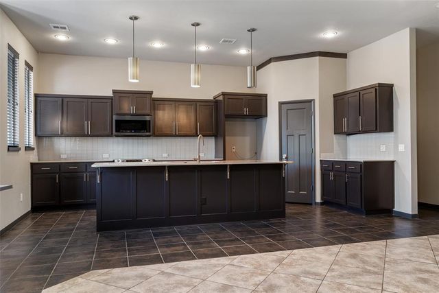 17705 Sparrow Hawk Lane, Edmond, OK 73012