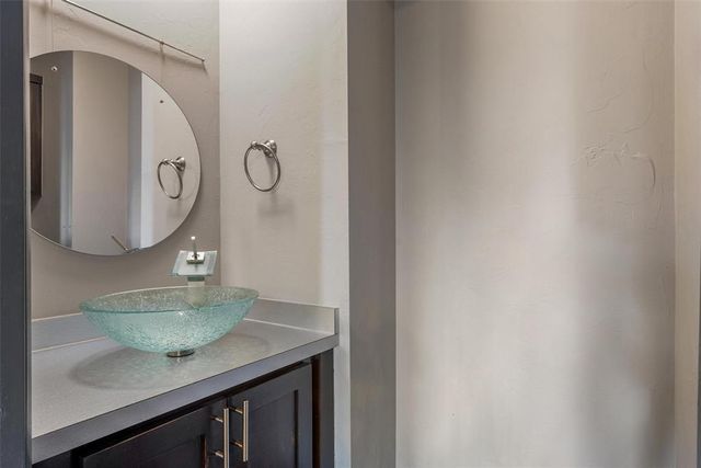 17705 Sparrow Hawk Lane, Edmond, OK 73012