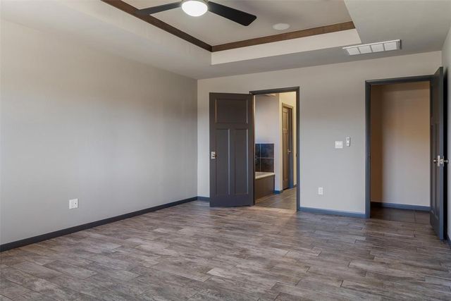 17705 Sparrow Hawk Lane, Edmond, OK 73012