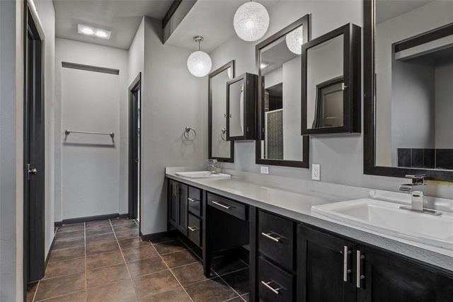 17705 Sparrow Hawk Lane, Edmond, OK 73012