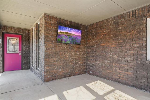 17705 Sparrow Hawk Lane, Edmond, OK 73012