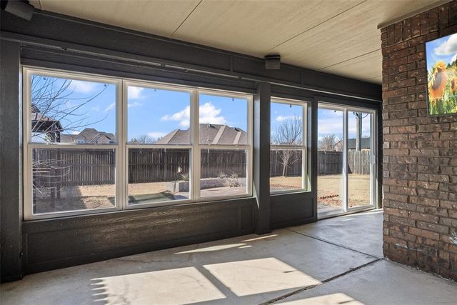 17705 Sparrow Hawk Lane, Edmond, OK 73012