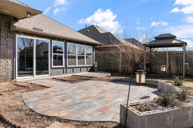 17705 Sparrow Hawk Lane, Edmond, OK 73012