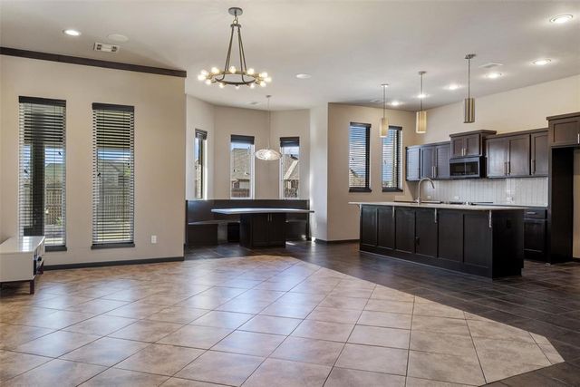 17705 Sparrow Hawk Lane, Edmond, OK 73012