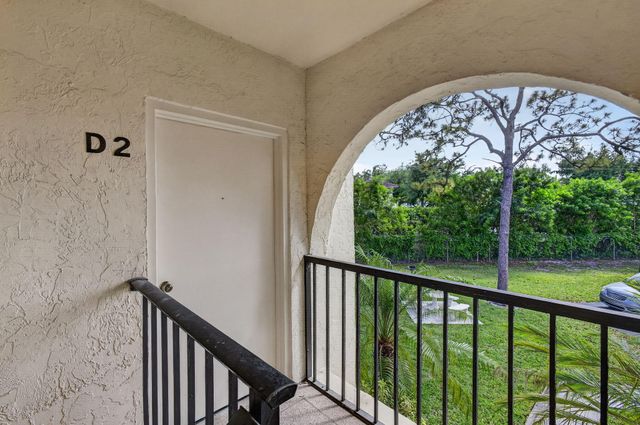 4947 Sable Pine Circle D2, West Palm Beach, FL 33417