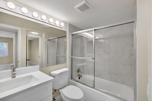 4947 Sable Pine Circle D2, West Palm Beach, FL 33417