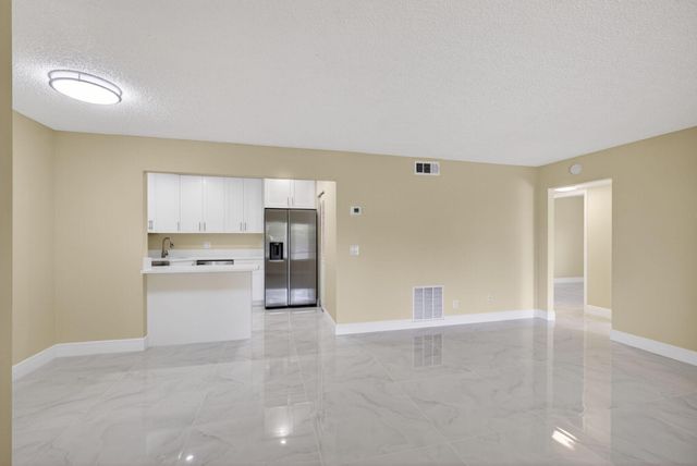 4947 Sable Pine Circle D2, West Palm Beach, FL 33417