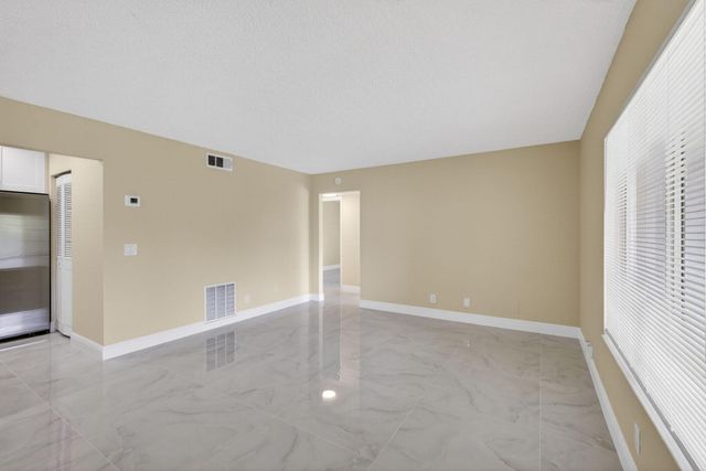 4947 Sable Pine Circle D2, West Palm Beach, FL 33417