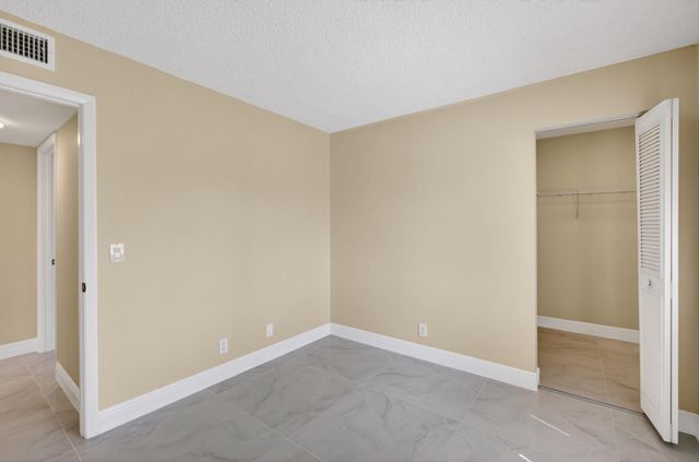 4947 Sable Pine Circle D2, West Palm Beach, FL 33417