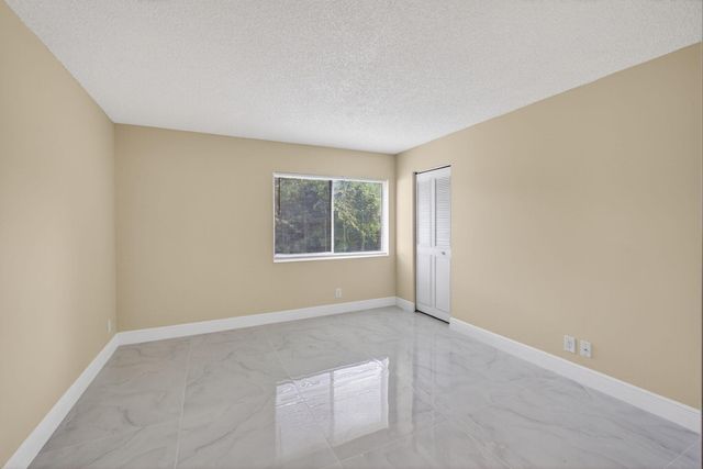 4947 Sable Pine Circle D2, West Palm Beach, FL 33417