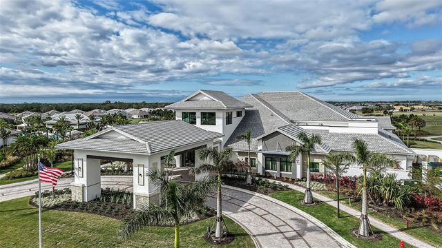 3258 ALBA CIRCLE, Bradenton, FL 34211