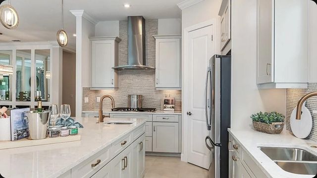 3258 ALBA CIRCLE, Bradenton, FL 34211