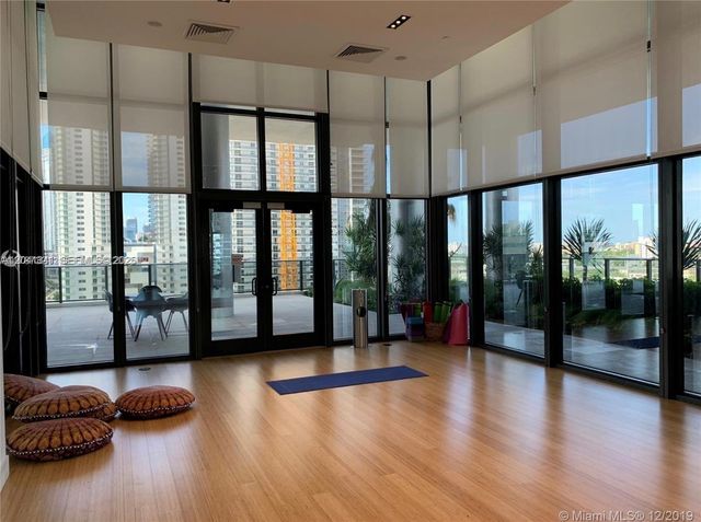 1600 NE 1st Ave 1401, Miami, FL 33132