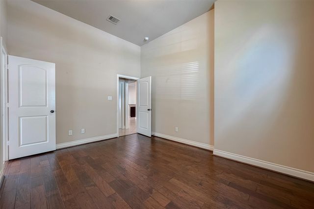 5810 Emmit Creek Lane, Sugar Land, TX 77479