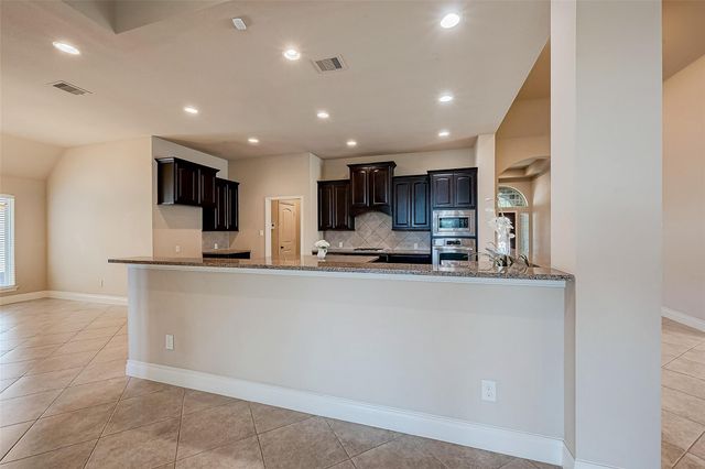 5810 Emmit Creek Lane, Sugar Land, TX 77479