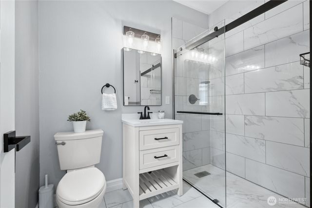 8023 173rd Avenue E, Sumner, WA 98390