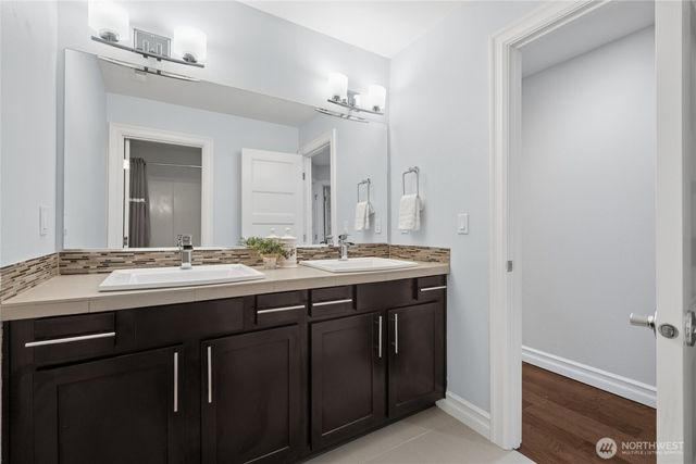 8023 173rd Avenue E, Sumner, WA 98390