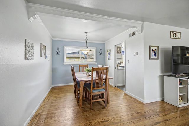 7039 Demaret Dr, Sacramento, CA 95822