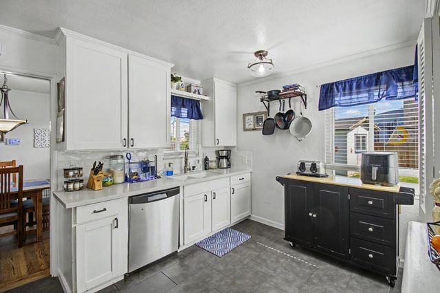 7039 Demaret Dr, Sacramento, CA 95822