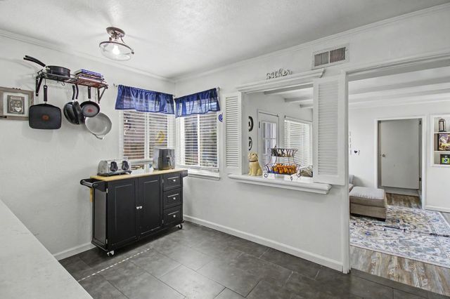 7039 Demaret Dr, Sacramento, CA 95822