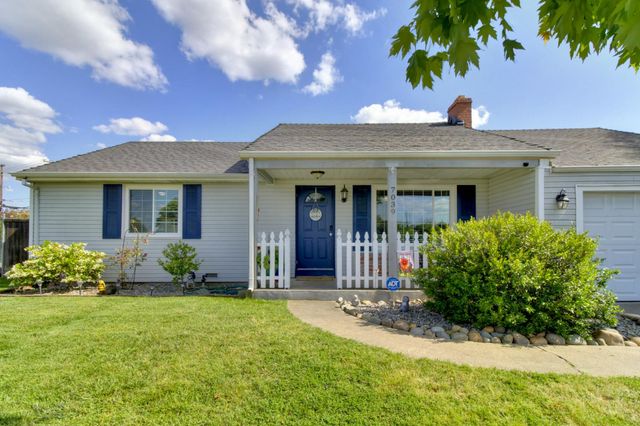7039 Demaret Dr, Sacramento, CA 95822