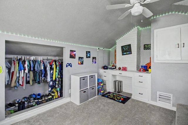 7039 Demaret Dr, Sacramento, CA 95822