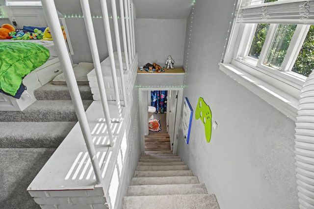7039 Demaret Dr, Sacramento, CA 95822