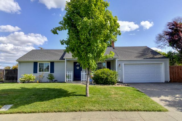 7039 Demaret Dr, Sacramento, CA 95822
