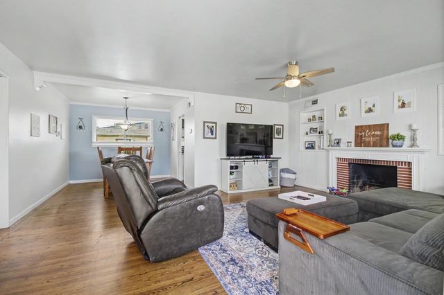7039 Demaret Dr, Sacramento, CA 95822