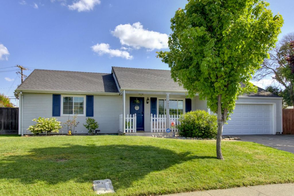 7039 Demaret Dr, Sacramento, CA 95822