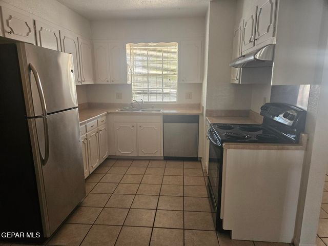 6832 Escondido Drive B, El Paso, TX 79912