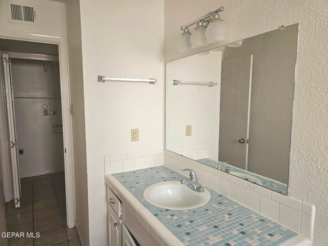 6832 Escondido Drive B, El Paso, TX 79912