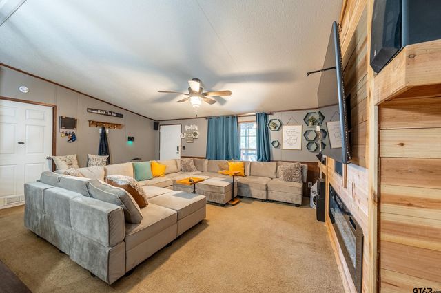 17061 County Road 4188, Lindale, TX 75771