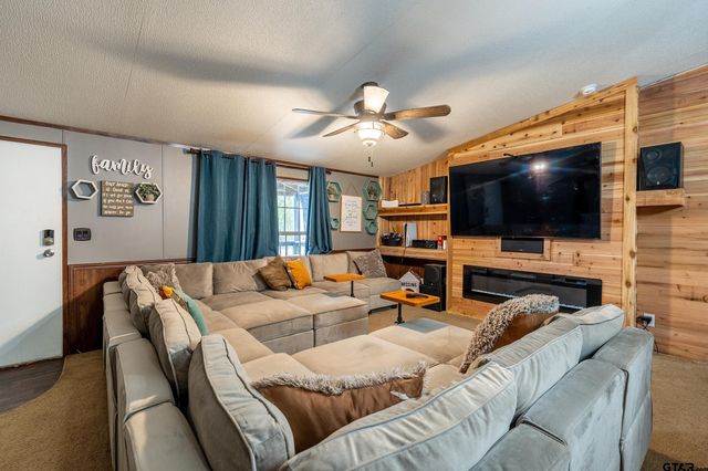 17061 County Road 4188, Lindale, TX 75771