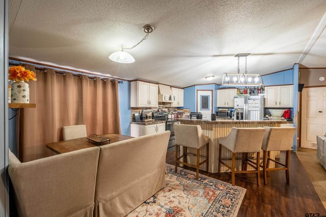 17061 County Road 4188, Lindale, TX 75771