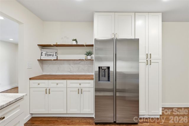 30 Top Of The Mountain Road, Hendersonville, NC 28739