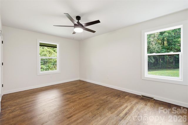 30 Top Of The Mountain Road, Hendersonville, NC 28739