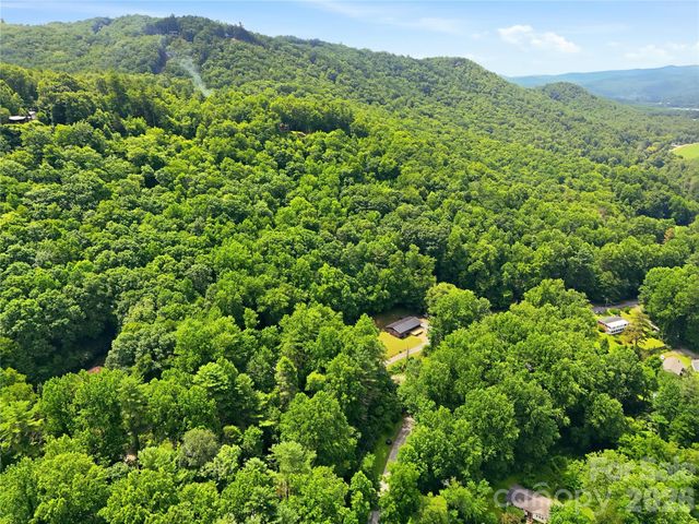 30 Top Of The Mountain Road, Hendersonville, NC 28739