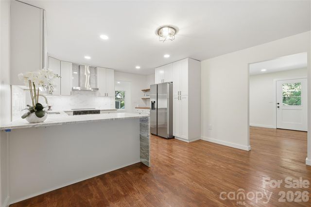 30 Top Of The Mountain Road, Hendersonville, NC 28739