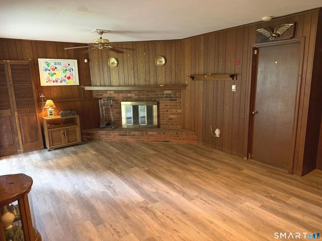 75 Starrs Plain Road, Danbury, CT 06810